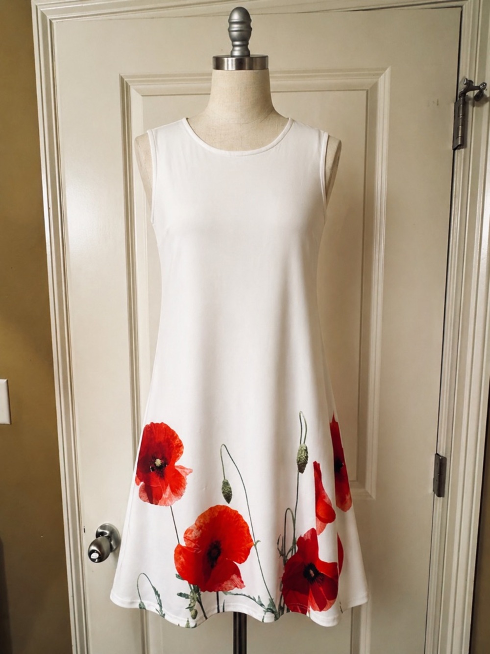 White Sleeveless Poppy Floral Dress Bold Red Hem Print Size 1XL